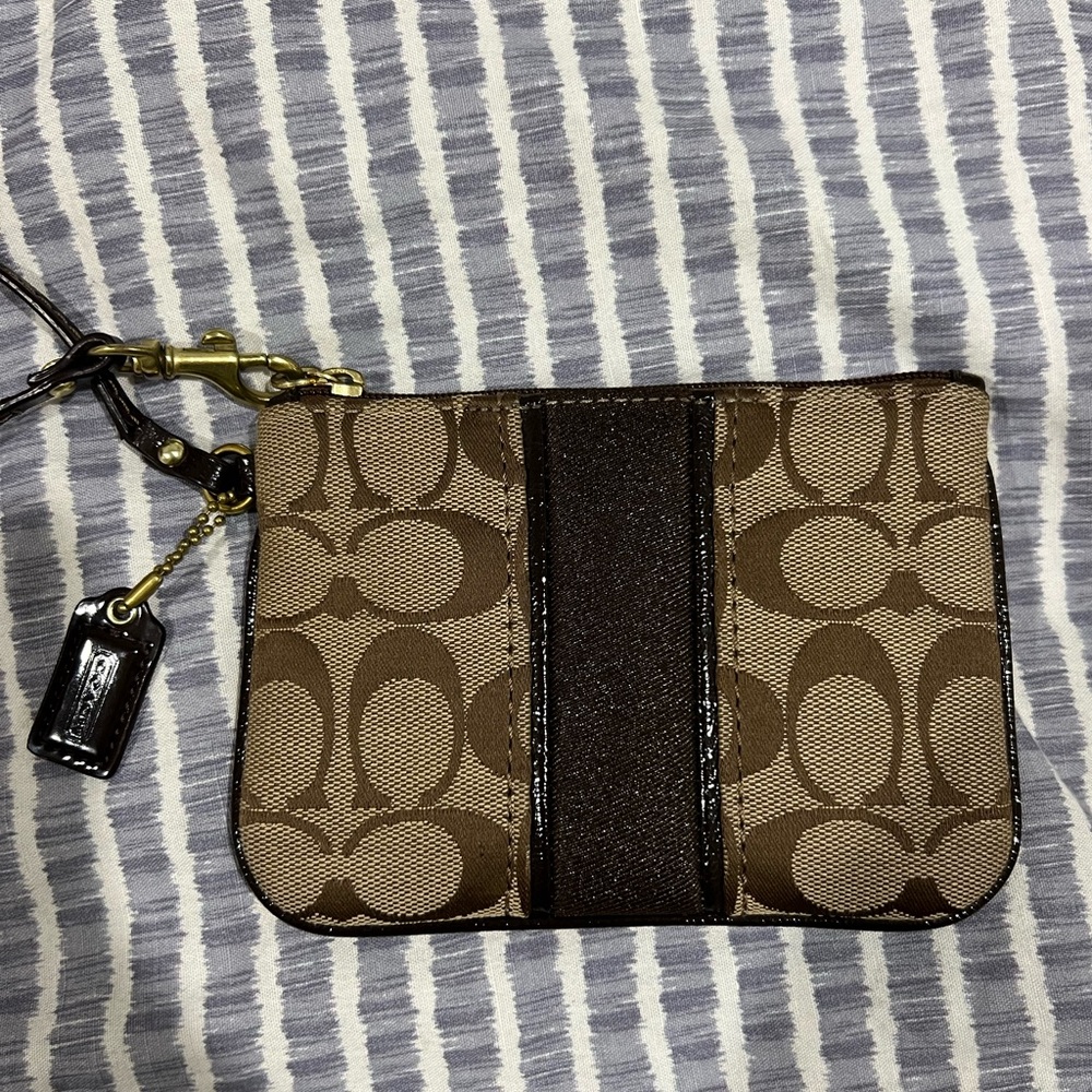 Coach Signature Wallet / Wristlet